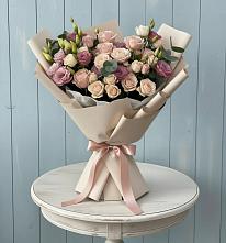 Букет цветов из:  Розы и Лизиантусы в Вичуге