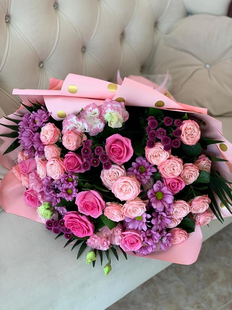 Букет цветов из: Хризантемы, Розы и Лизиантусы в Вичуге