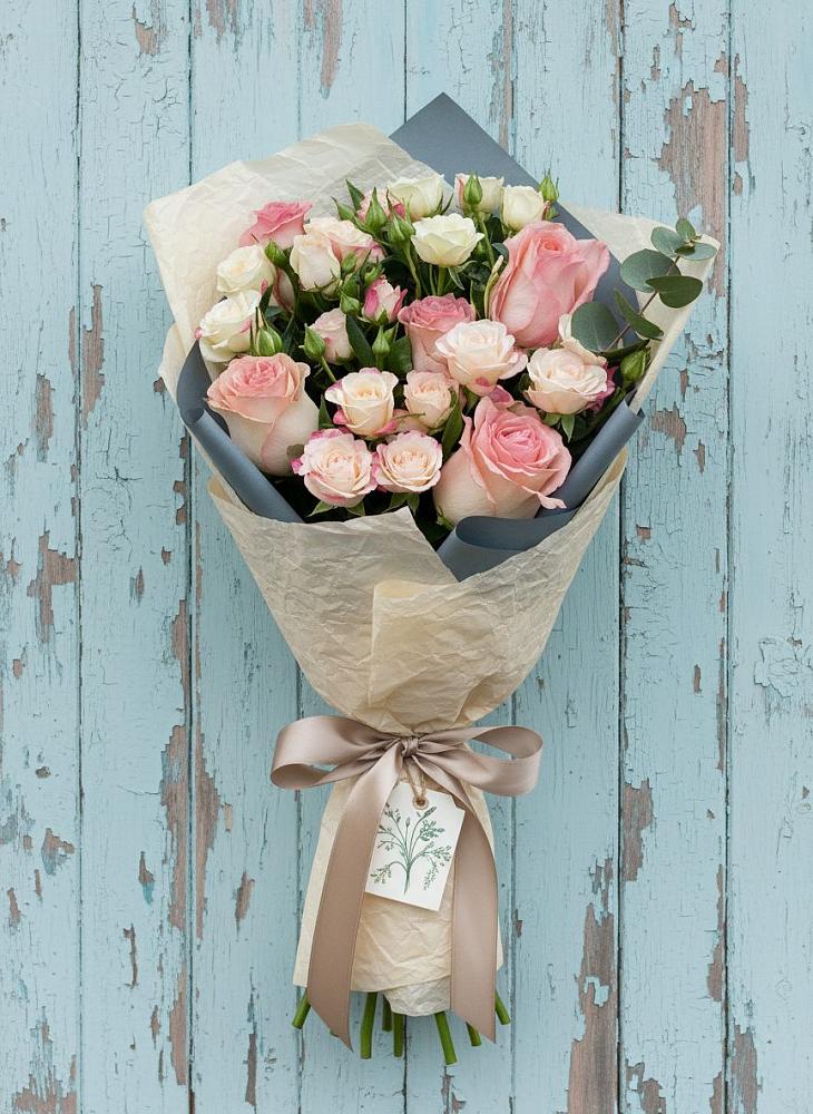 Букет цветов из: Розы в Вичуге