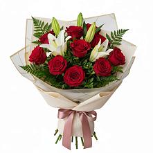 Букет цветов из:  Лилии и Розы в Вичуге