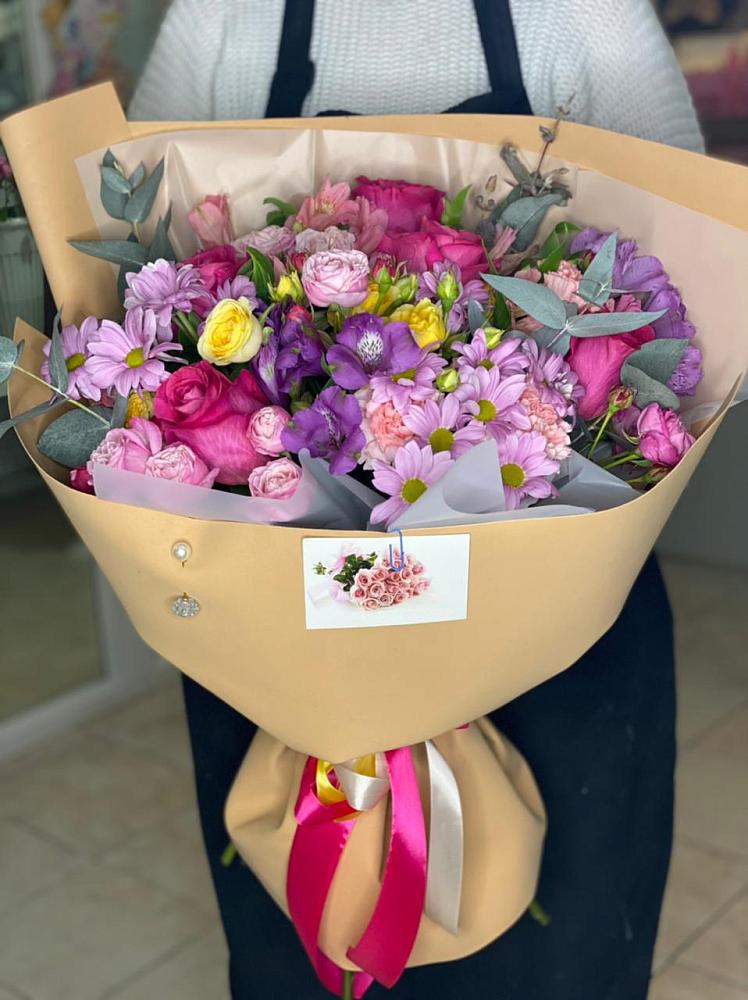 Букет цветов из: Хризантемы, Гвоздики и Альстромерии в Вичуге