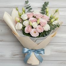 Букет цветов из:  Лизиантусы в Вичуге