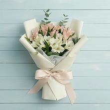 Букет цветов из:  Альстромерии в Вичуге
