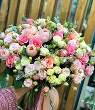 Букет цветов из:  Розы #REPLACE_PRED# Вичуге