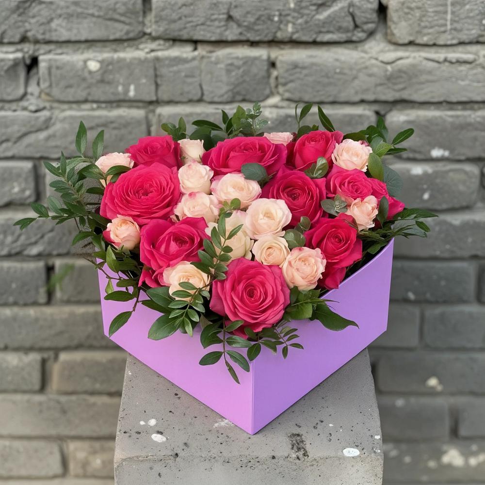 Цветочная композиция из Розы в коробке в Вичуге
