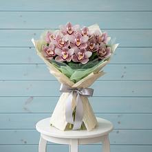 Букет цветов из:  Орхидеи и Розы в Вичуге