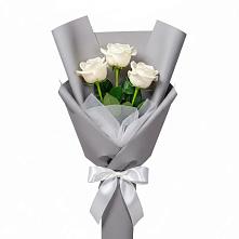 Букет 3 белые розы в Вичуге