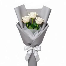 Букет 3 белые розы в Вичуге