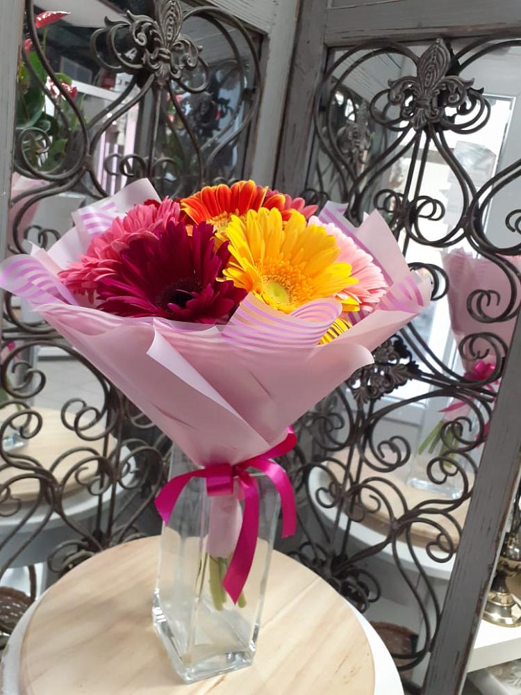 Букет цветов из: Герберы в Вичуге