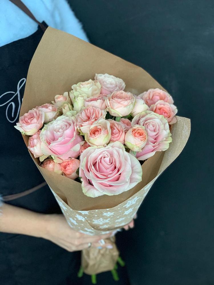 Букет цветов из: Хризантемы и Розы в Вичуге