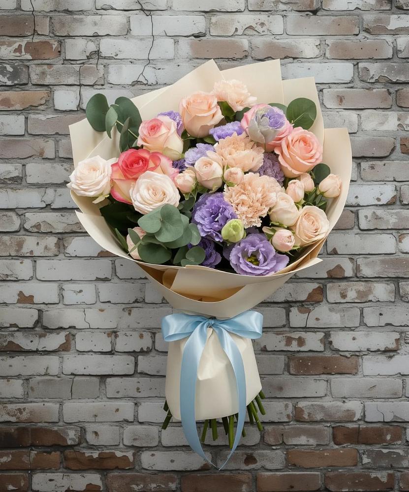 Букет цветов из: Розы, Лизиантусы и Гвоздики в Вичуге