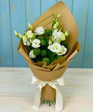 Букет цветов из:  Хризантемы и Лизиантусы #REPLACE_PRED# Вичуге