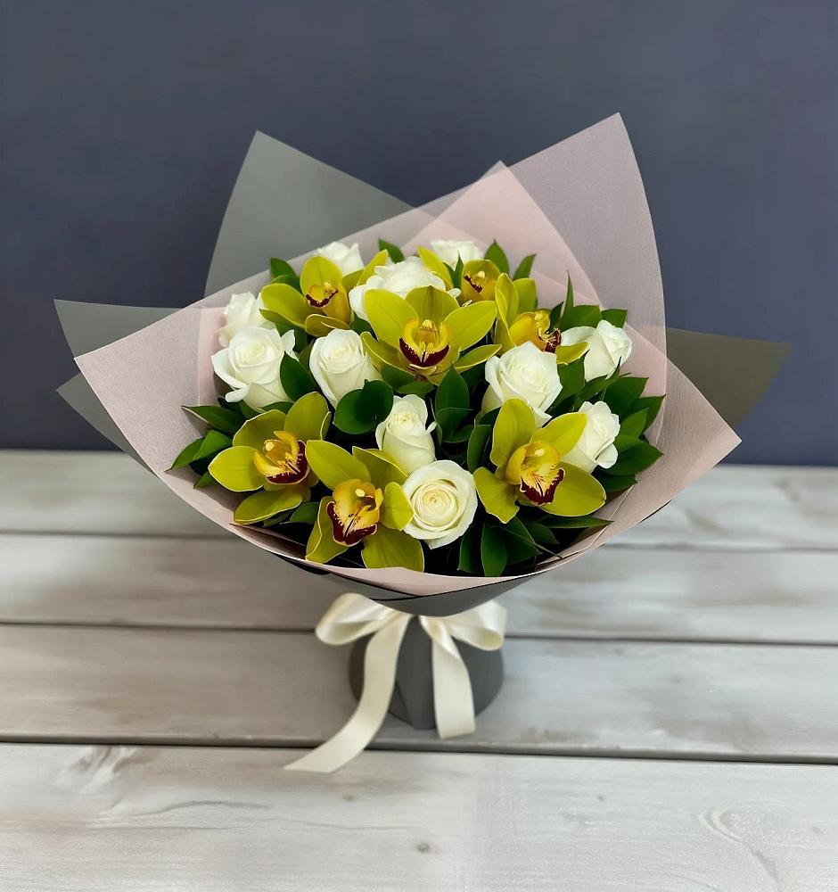 Букет цветов из: Орхидеи и Розы в Вичуге