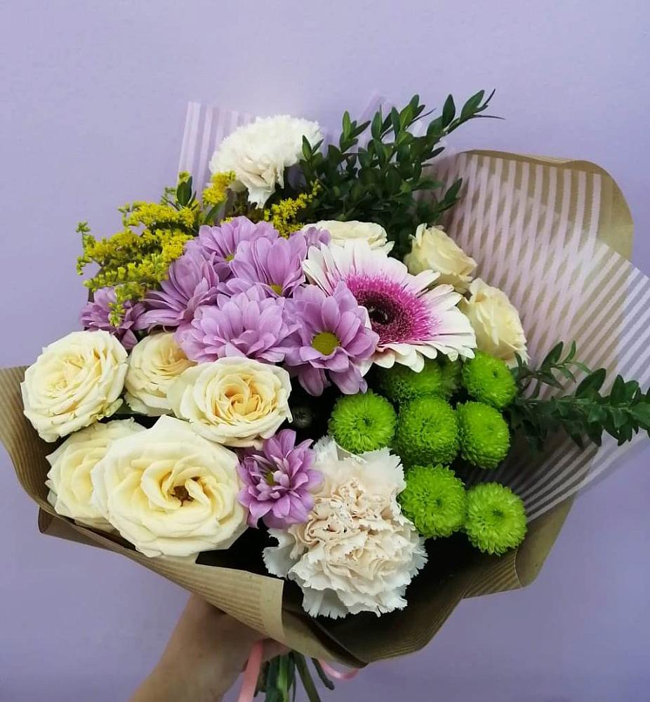 Букет цветов из: Хризантемы, Розы, Гвоздики и Герберы в Вичуге