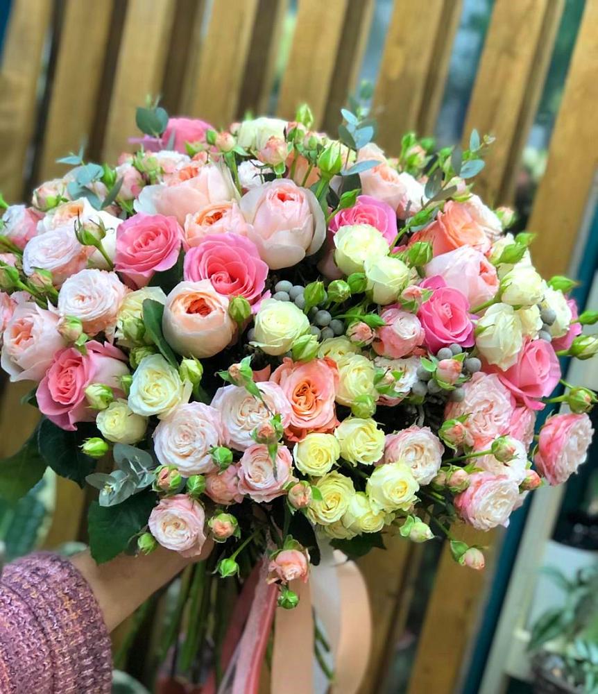 Букет цветов из: Розы в Вичуге