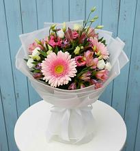 Букет цветов из:  Герберы, Альстромерии и Лизиантусы #REPLACE_PRED# Вичуге