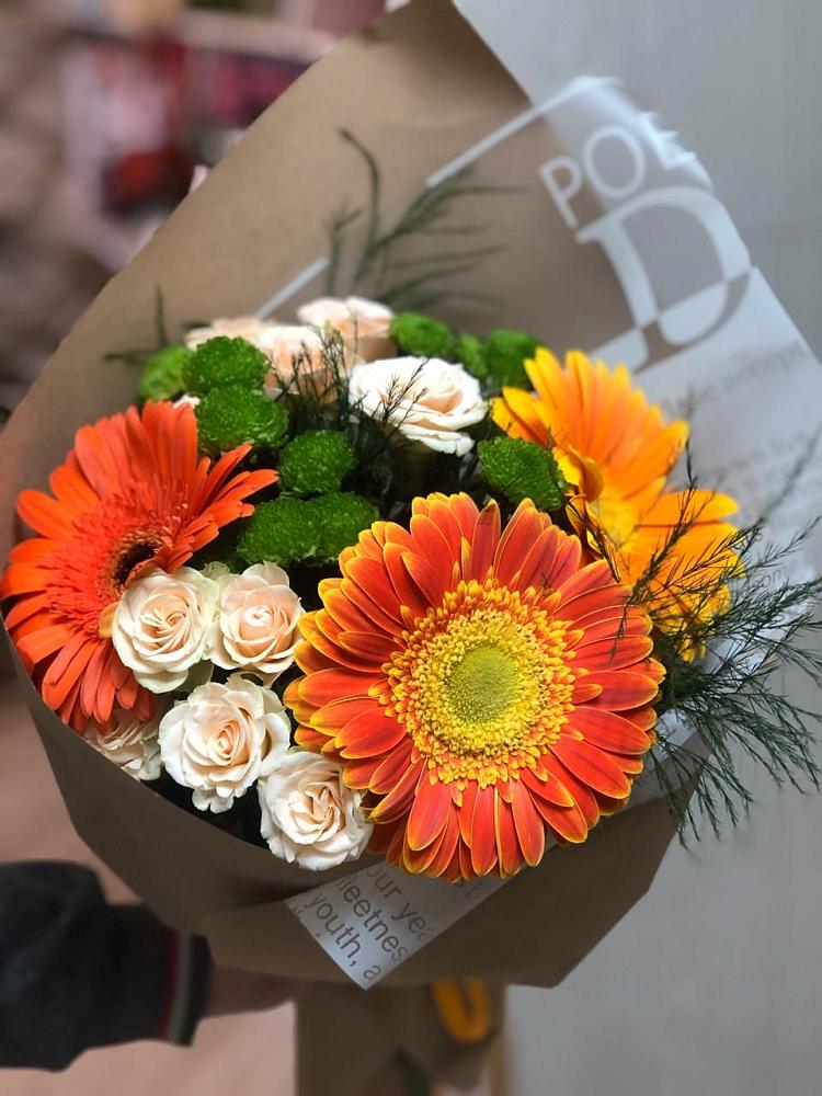 Букет цветов из: Герберы, Хризантемы и Розы в Вичуге