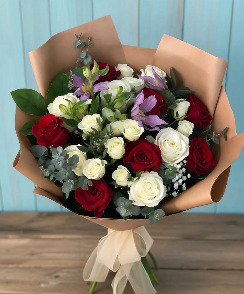 Букет цветов из: Розы и Альстромерии в Вичуге