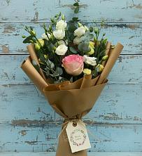 Букет цветов из:  Розы и Лизиантусы в Вичуге