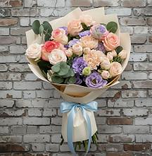 Букет цветов из:  Розы, Лизиантусы и Гвоздики в Вичуге